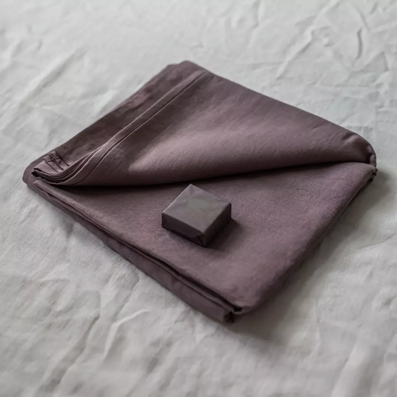 Purple Double Sheet Flat Bed Sheet Amour Linen Bedsheets